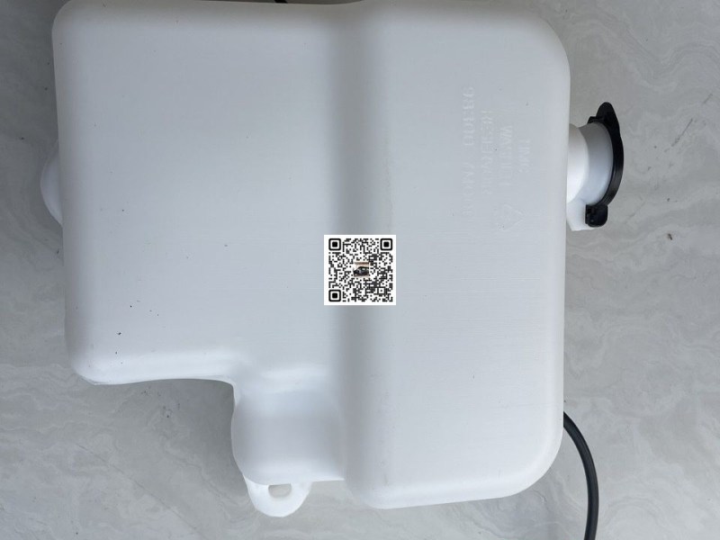 Bình nước rửa kính Hyundai HD320 HD1000 HD270 Trago Universe chính hãng