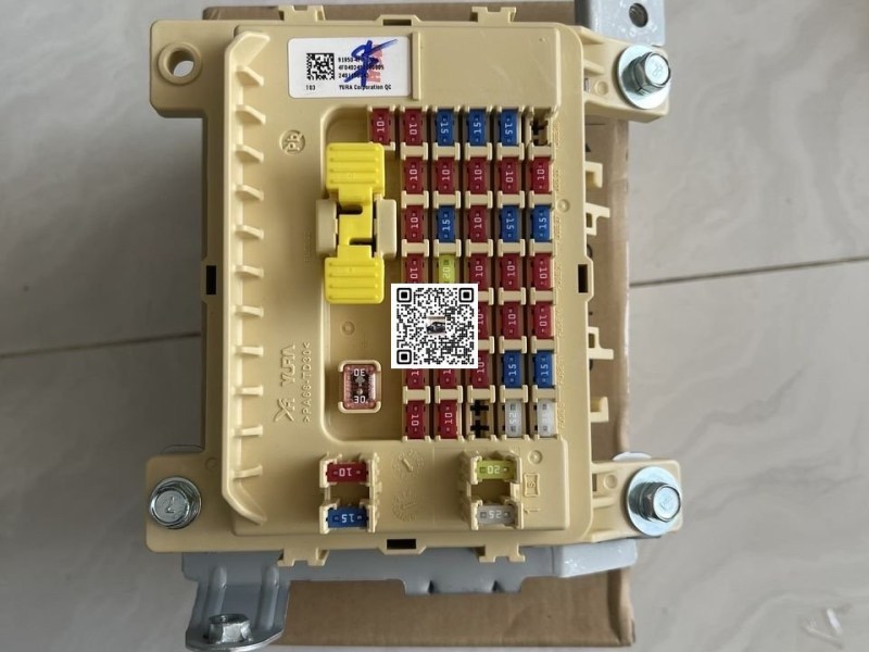 Hộp cầu chì Porter 2 H150 H100 chính hãng