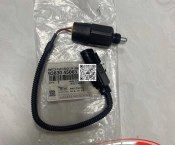 Công tắc báo lùi Hyundai HD72 HD99 110S cảm biến de  HD700 HD800 chính hãng