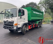 Xe Hooklift thùng rác rời Hino 500 22 khối 3 chân