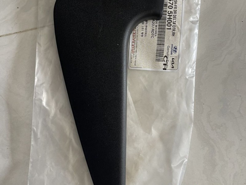 Miếng ốp chữ A chân kính Cabin HD72 HD99 HD700 HD800 chính hãng