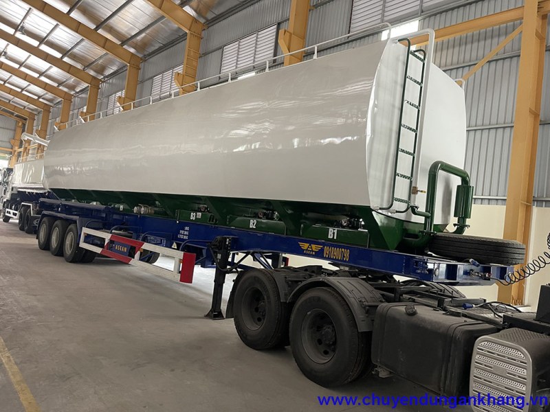 Rơ mooc chở cám 52 khối Contaner chở thức ăn gia súc