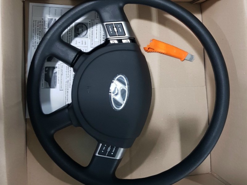 Vô lăng Hyundai Trago Universe HD320 HD1000 HD260 HD360 Xcient